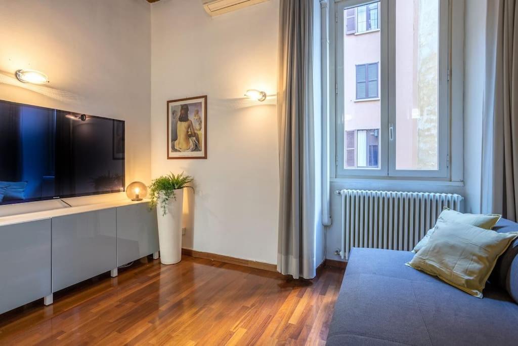 Apartamento Moscova-Duomo Loft Wifi, Netflix & Design Milán Exterior foto