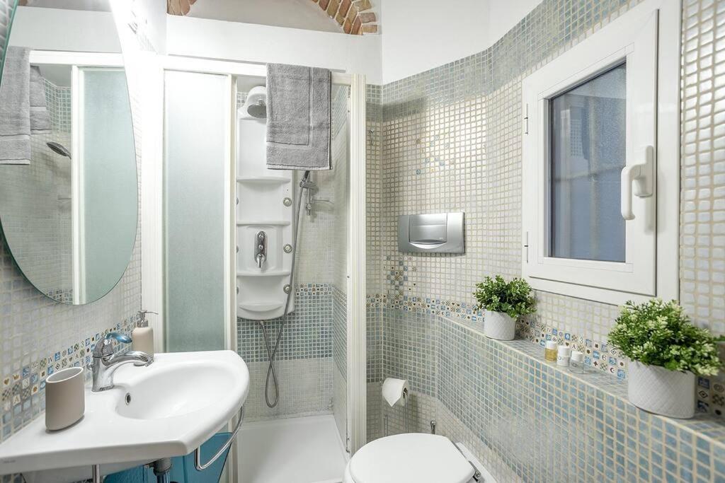 Apartamento Moscova-Duomo Loft Wifi, Netflix & Design Milán Exterior foto